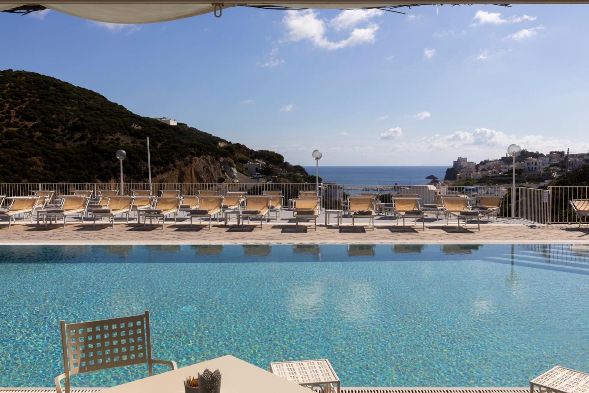 Hotel Chiaia Di Luna Ponza Exterior photo